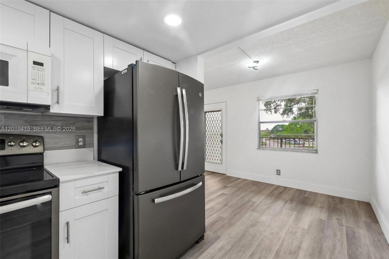 13455 SW 9th Ct, Unit 314J, Pembroke Pines, FL 33027 Photo