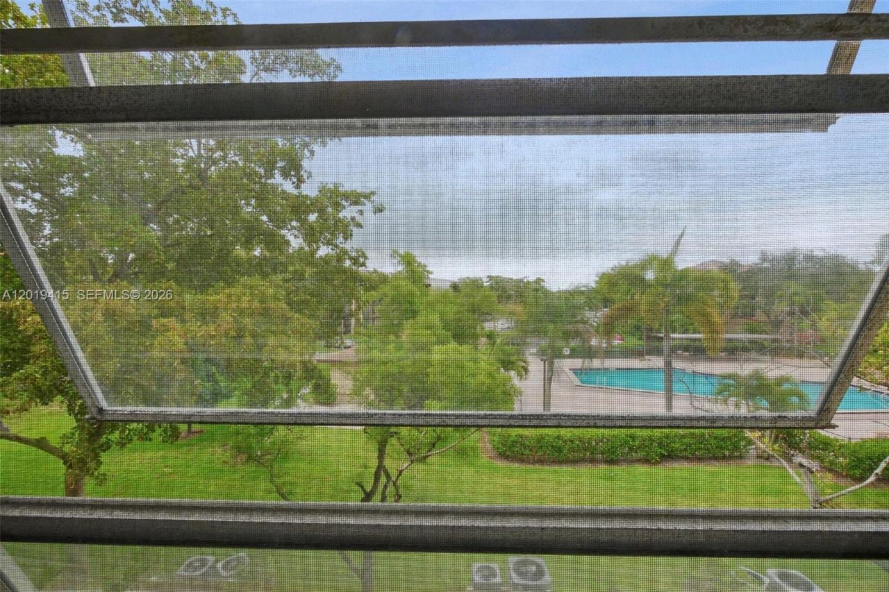 13455 SW 9th Ct, Unit 314J, Pembroke Pines, FL 33027 Photo