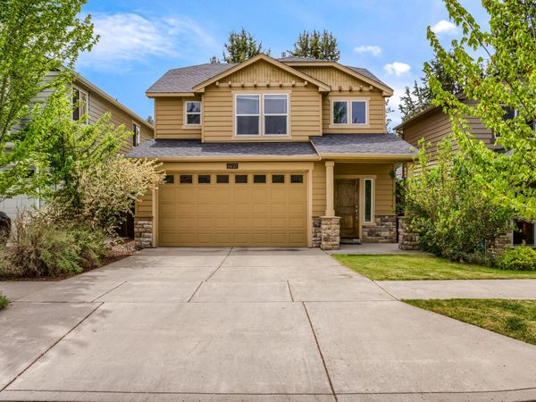 19737 Aspen Meadows Drive, Bend, OR 97702