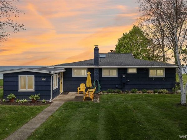 739 Lake Road, Youngstown, NY 14174