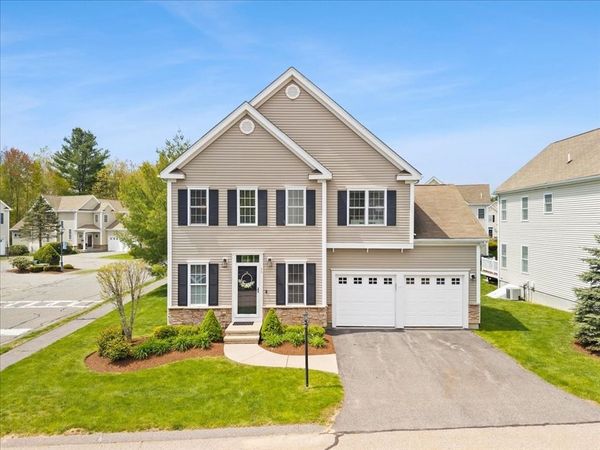 30 Sunflower Dr, Unit 30, Raynham, MA 02767