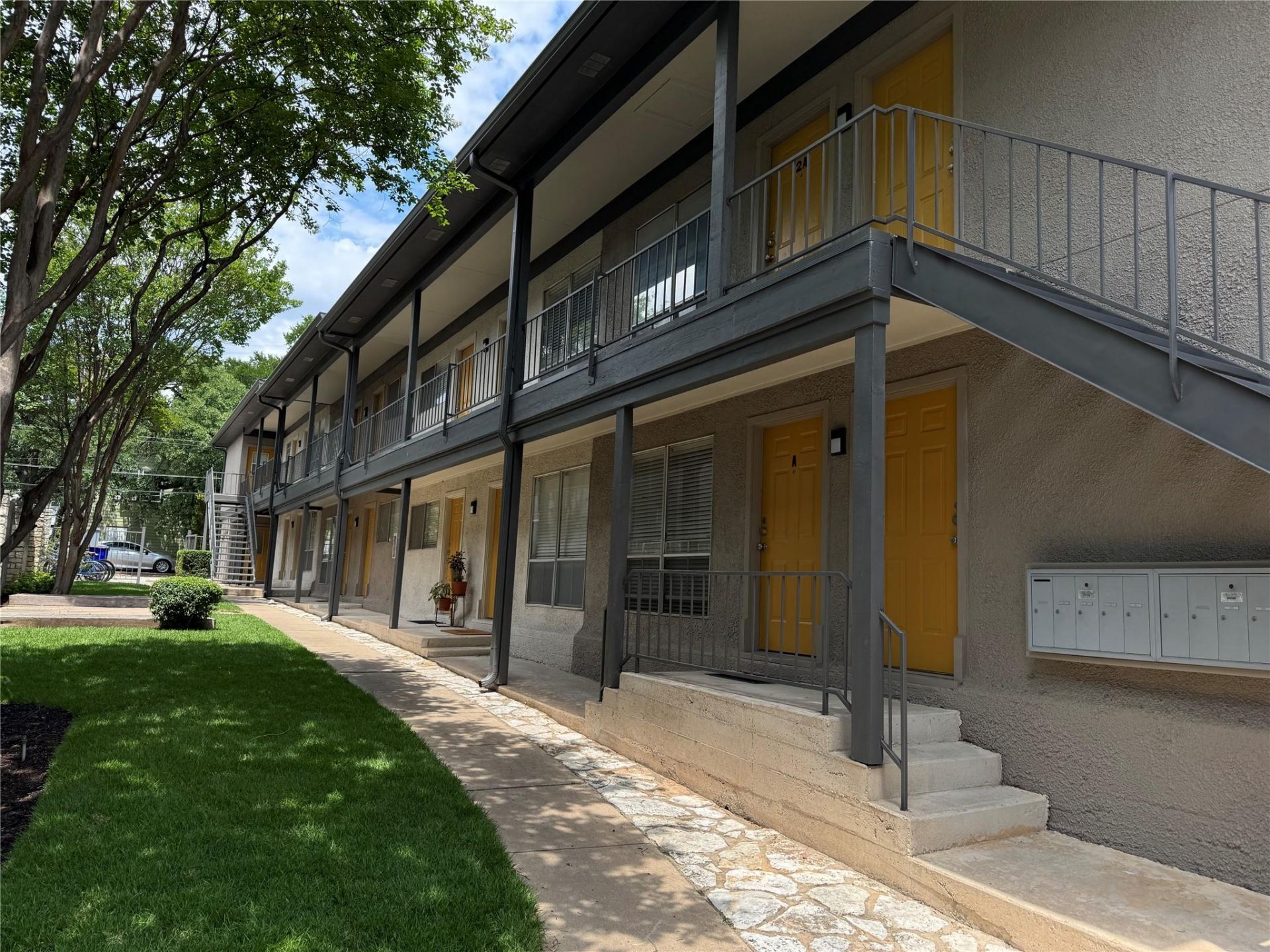 304 E 34th St , Austin, TX 78705 Main Photo