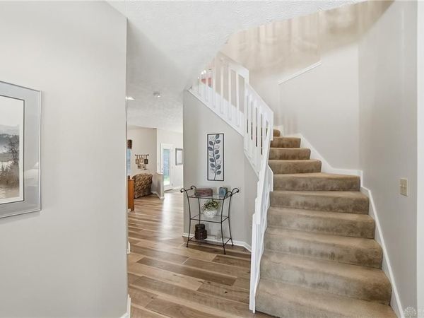 2044 Griffon Place, Centerville, OH 45459