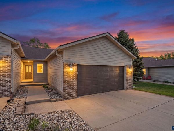 1617 S Cleveland Ave, Unit # D, Sioux Falls, SD 57103