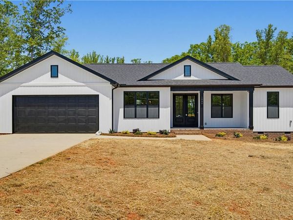 1349 Simpson Road , Stokesdale, NC 27357
