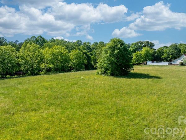 5587 Lee Cline Road , Conover, NC 28613