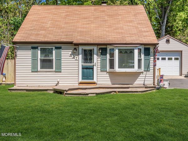 437 Shady Lane, Howell, NJ 07731