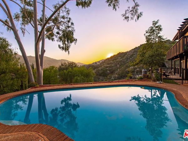 2239 Topanga Skyline Drive, Topanga, CA 90290