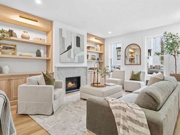 14 Prospect St, Boston, MA 02129