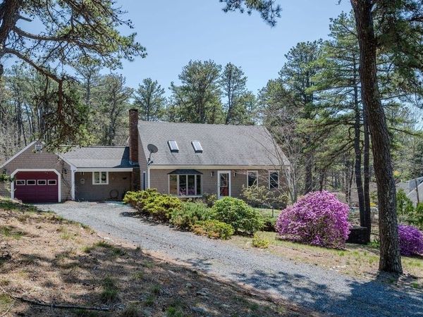 110 Wellfleet Woods Ln, Wellfleet, MA 02667