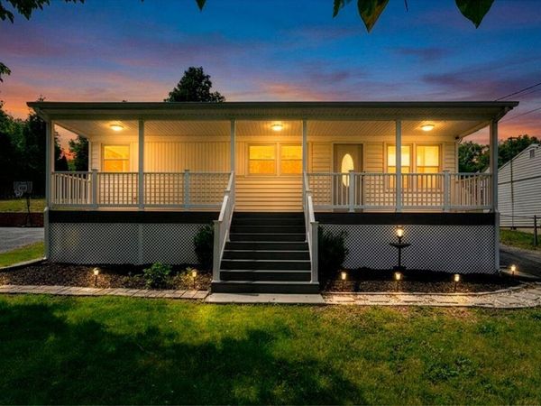 2416 Shull RD NE, Roanoke, VA 24012