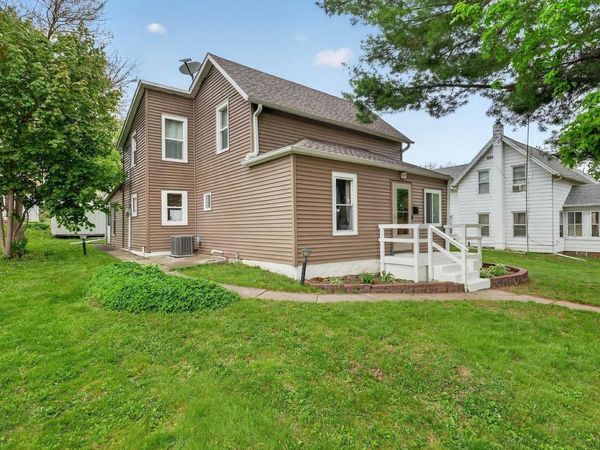 423 Mulberry Street, Baraboo, WI 53913