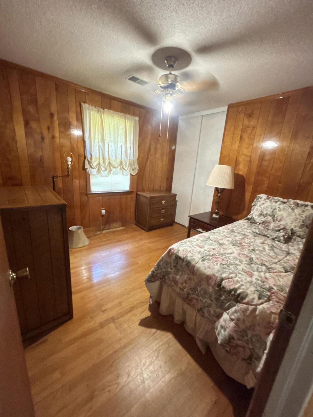 1300 White Drive Photo 13