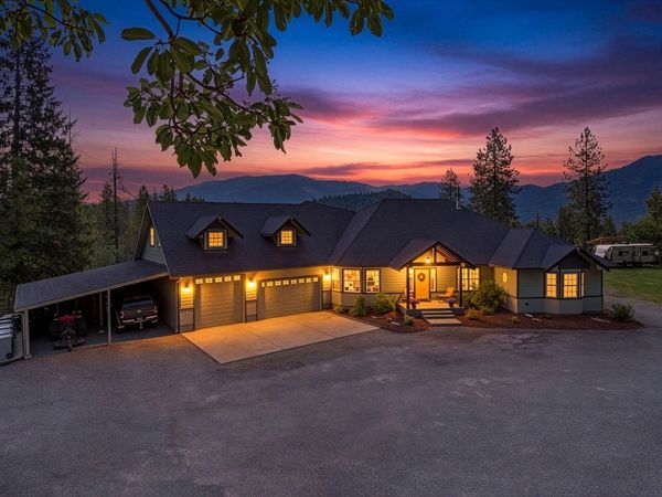 491 Penny Lane, Grants Pass, OR 97527