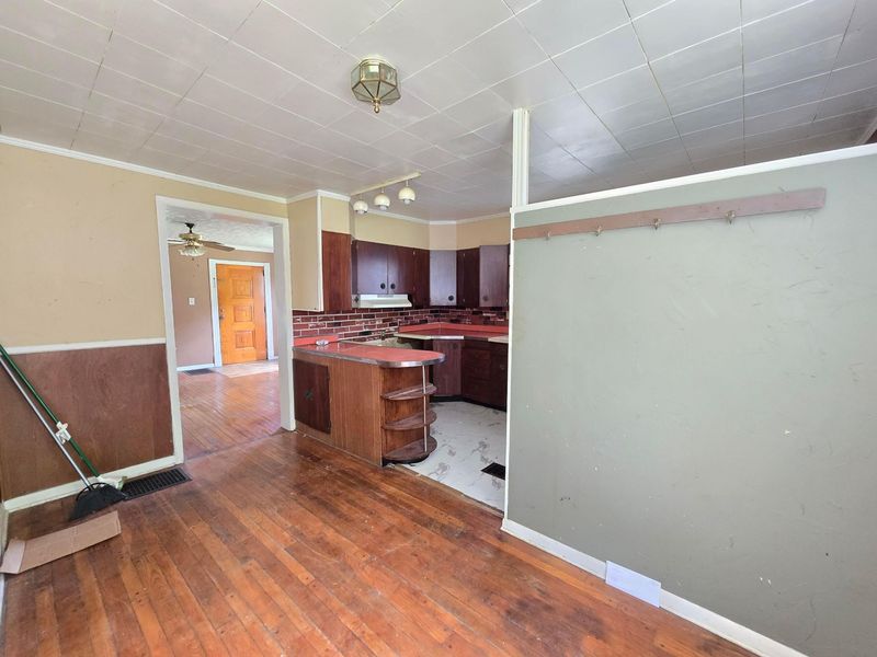 908 S Market Street, Galion, OH 44833 Photo 12