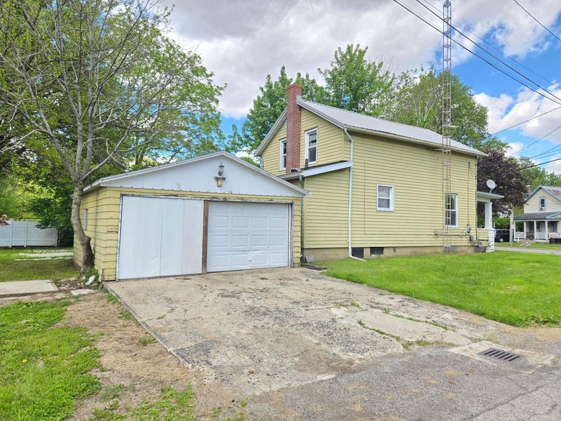 908 S Market Street, Galion, OH 44833 Photo 3