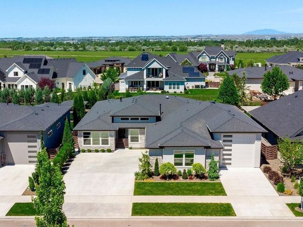 4588 W Sugar Tree Dr, Meridian, ID 83646