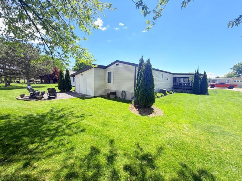 35 E Bass Circle, Marblehead, OH 43440 Photo 8