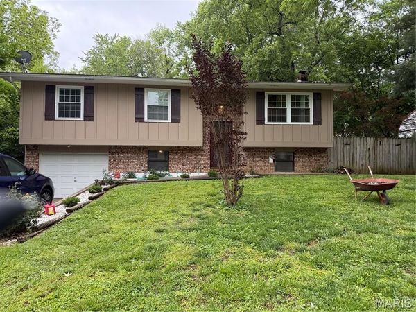 819 Odus Drive , Jackson, MO 63755