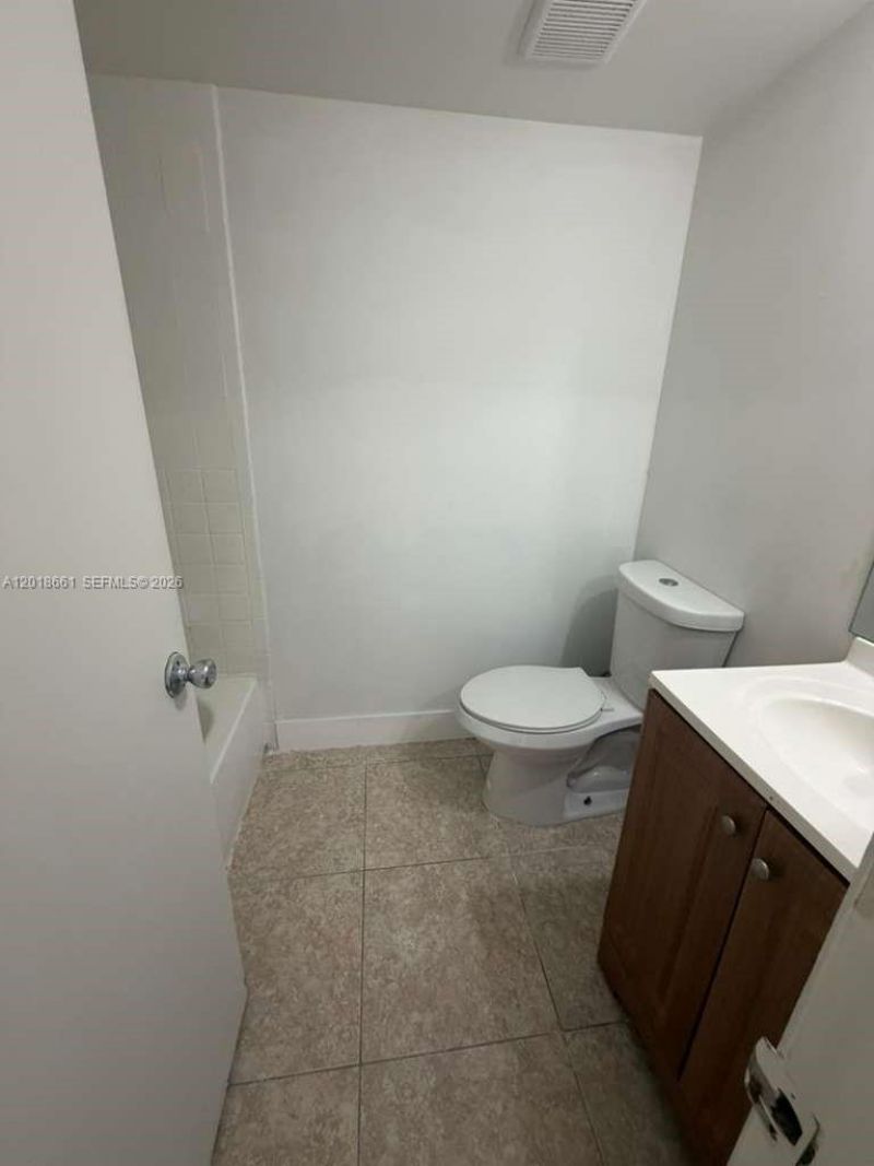 3396 Foxcroft Rd , Unit 113, Miramar, FL 33025 Photo