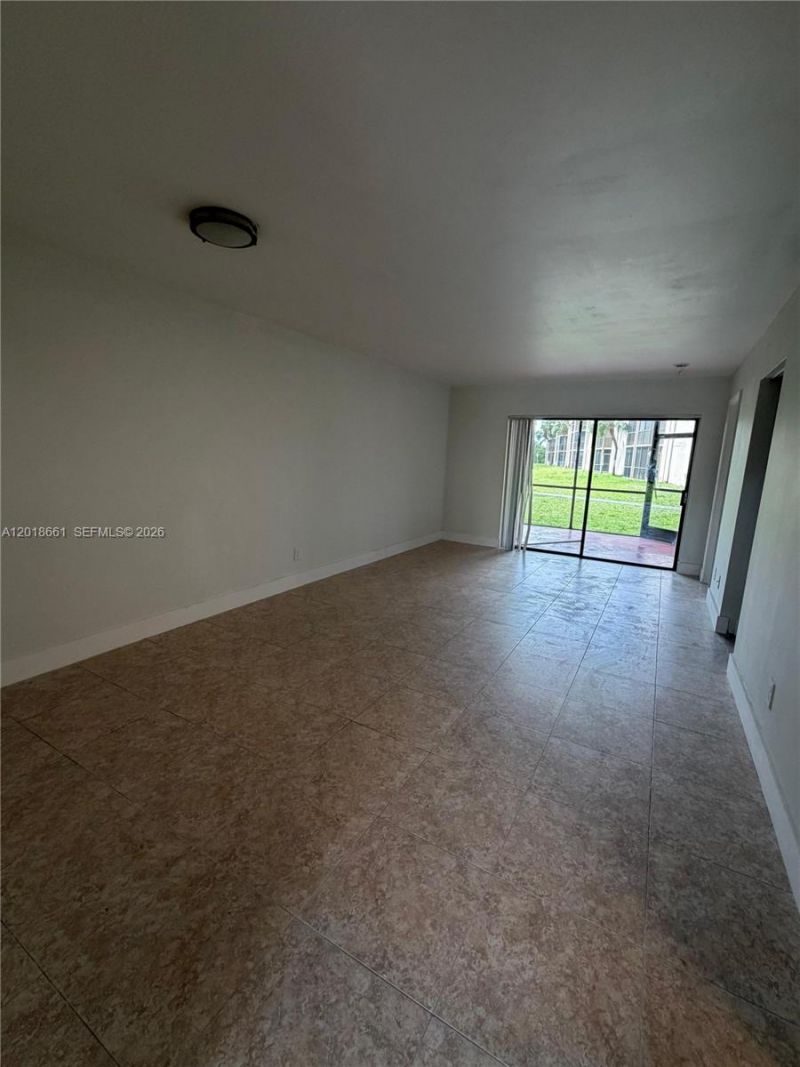 3396 Foxcroft Rd , Unit 113, Miramar, FL 33025 Photo