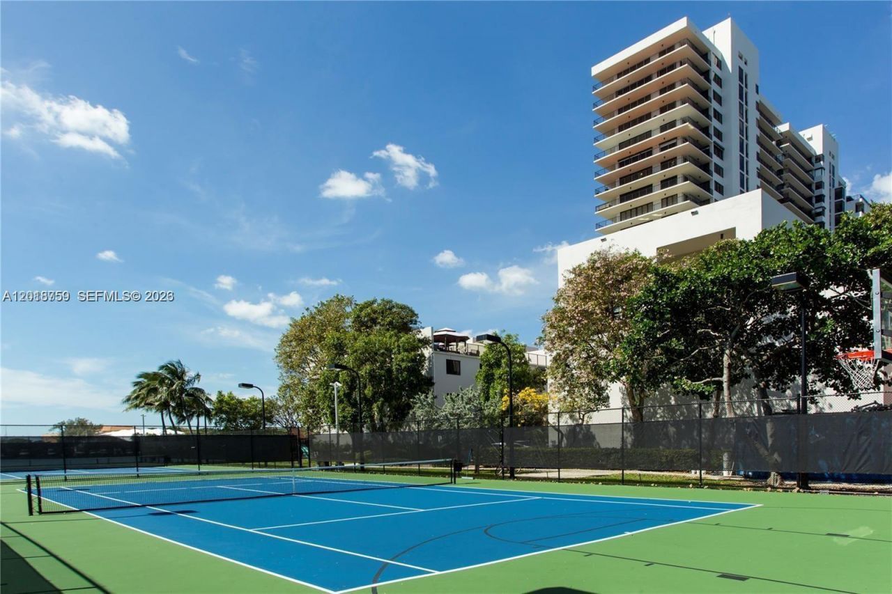 1000 Venetian Way , Unit 502, Miami, FL 33139 Photo
