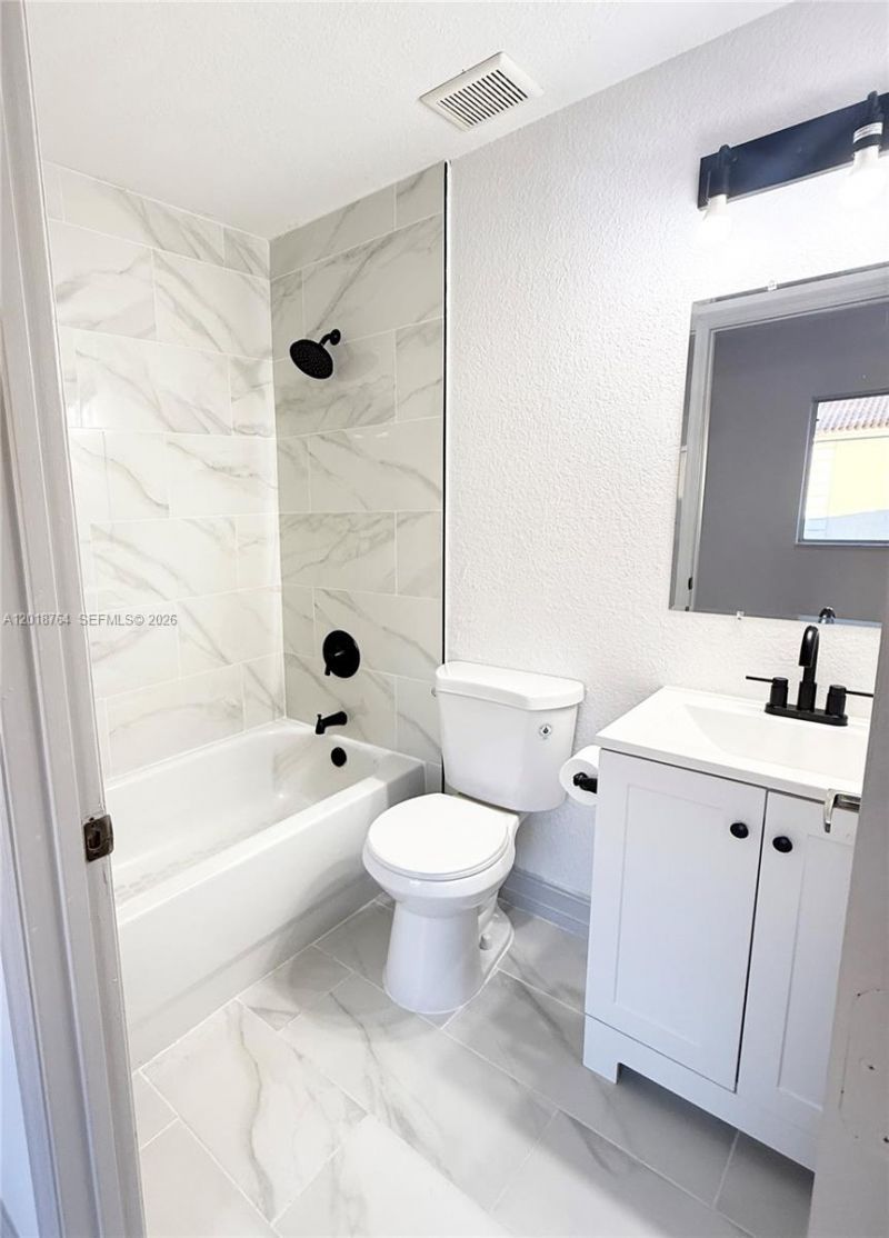 7991 NW 8th St , Unit 113B, Miami, FL 33126 Photo