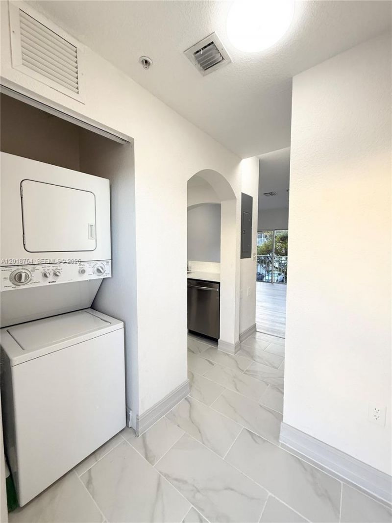 7991 NW 8th St , Unit 113B, Miami, FL 33126 Photo
