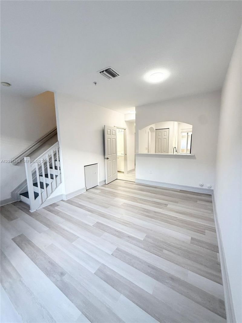 7991 NW 8th St , Unit 113B, Miami, FL 33126 Photo