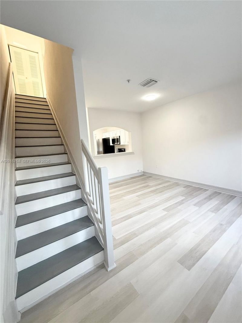 7991 NW 8th St , Unit 113B, Miami, FL 33126 Photo