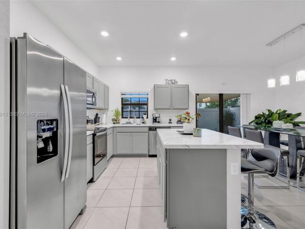 730 SW 12th St , Florida City, FL 33034