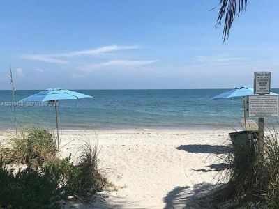 881 Ocean Dr, Unit TH11, Key Biscayne, FL 33149 Photo