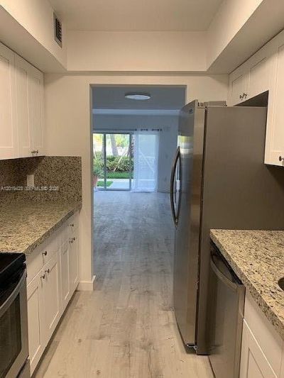 881 Ocean Dr, Unit TH11, Key Biscayne, FL 33149 Photo