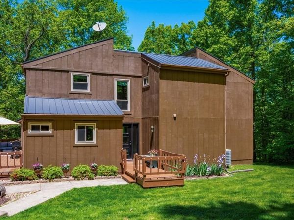 10383 Twin Oaks Drive, Cambridge, OH 43725