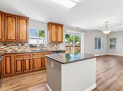 3870 Pine St, Rocklin, CA 95677 Photo