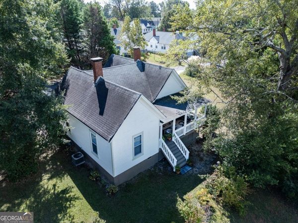 2 N Broad, Porterdale, GA 30014