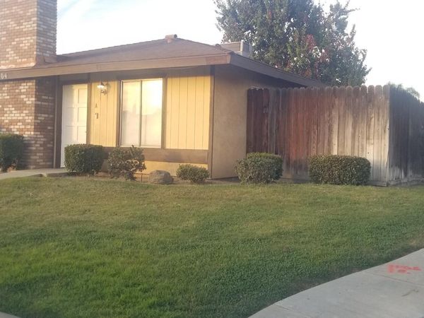 2804 N Halfmoon Dr, Unit C, BAKERSFIELD, CA 93309