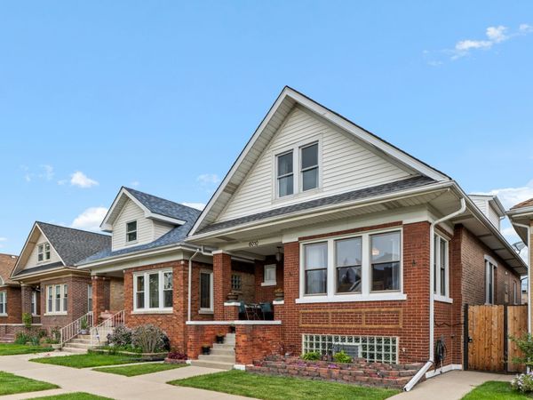 6010 W DAKIN Street , Chicago, IL 60634