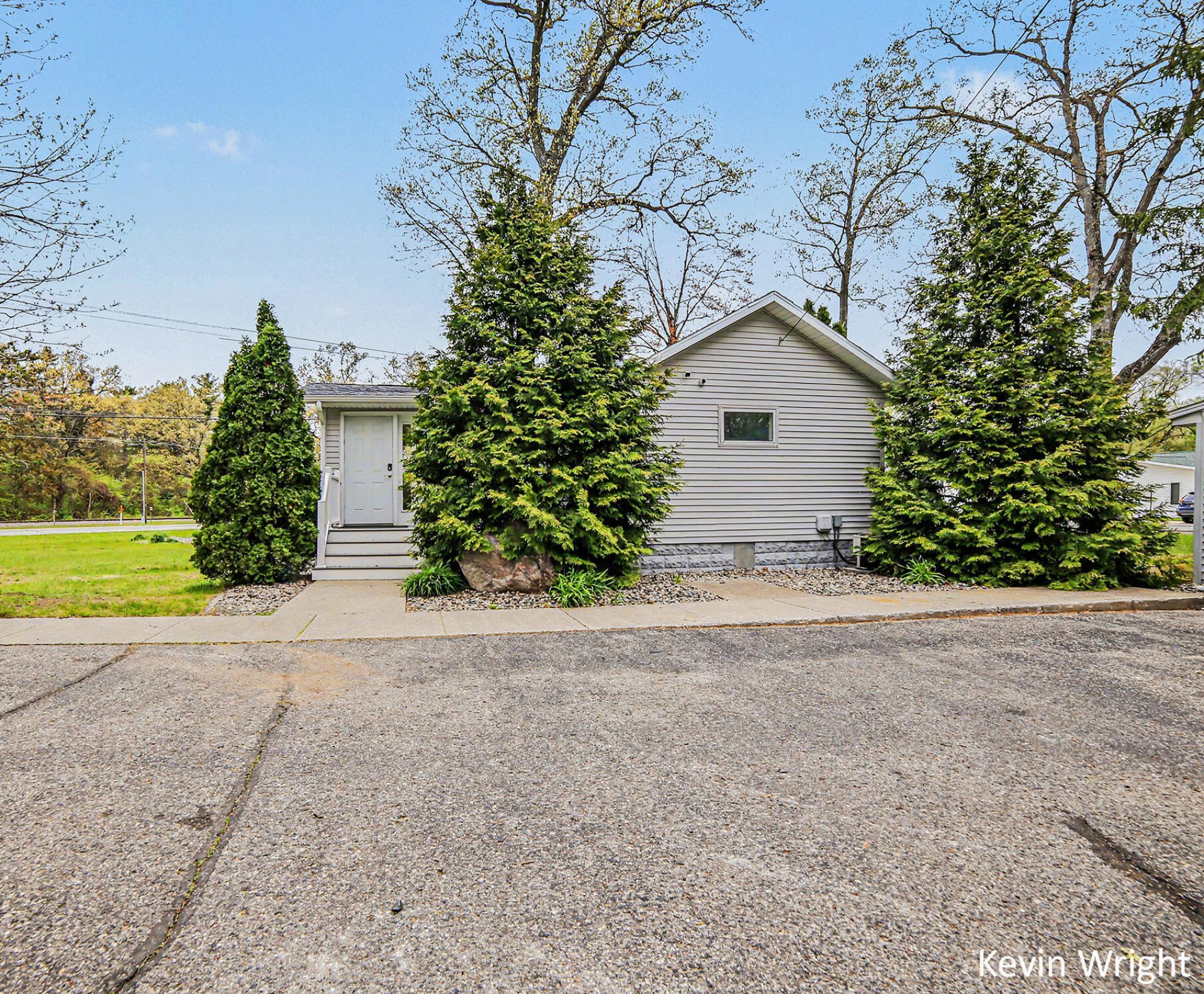 5948 Holton Road, Twin Lake, MI 49457 Main Photo