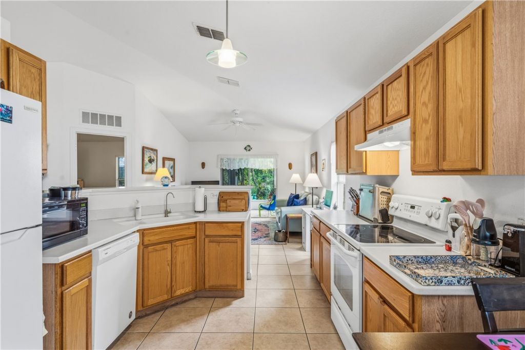 131 Bellamy Trail, Sebastian, FL 32958 Photo