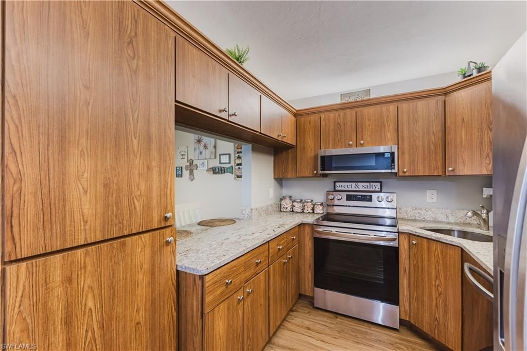 4641 Lakeside Club Blvd, Unit 13, Fort Myers, FL 33905 Photo