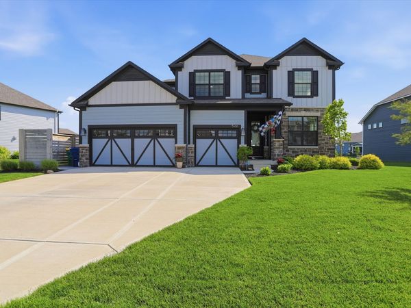 5166 Peachtree Road, Zionsville, IN 46077