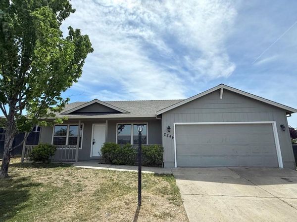 2244 Evan Way, Central Point, OR 97502