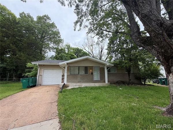 10460 Gardo Court, Bellefontaine Nghbrs, MO 63137