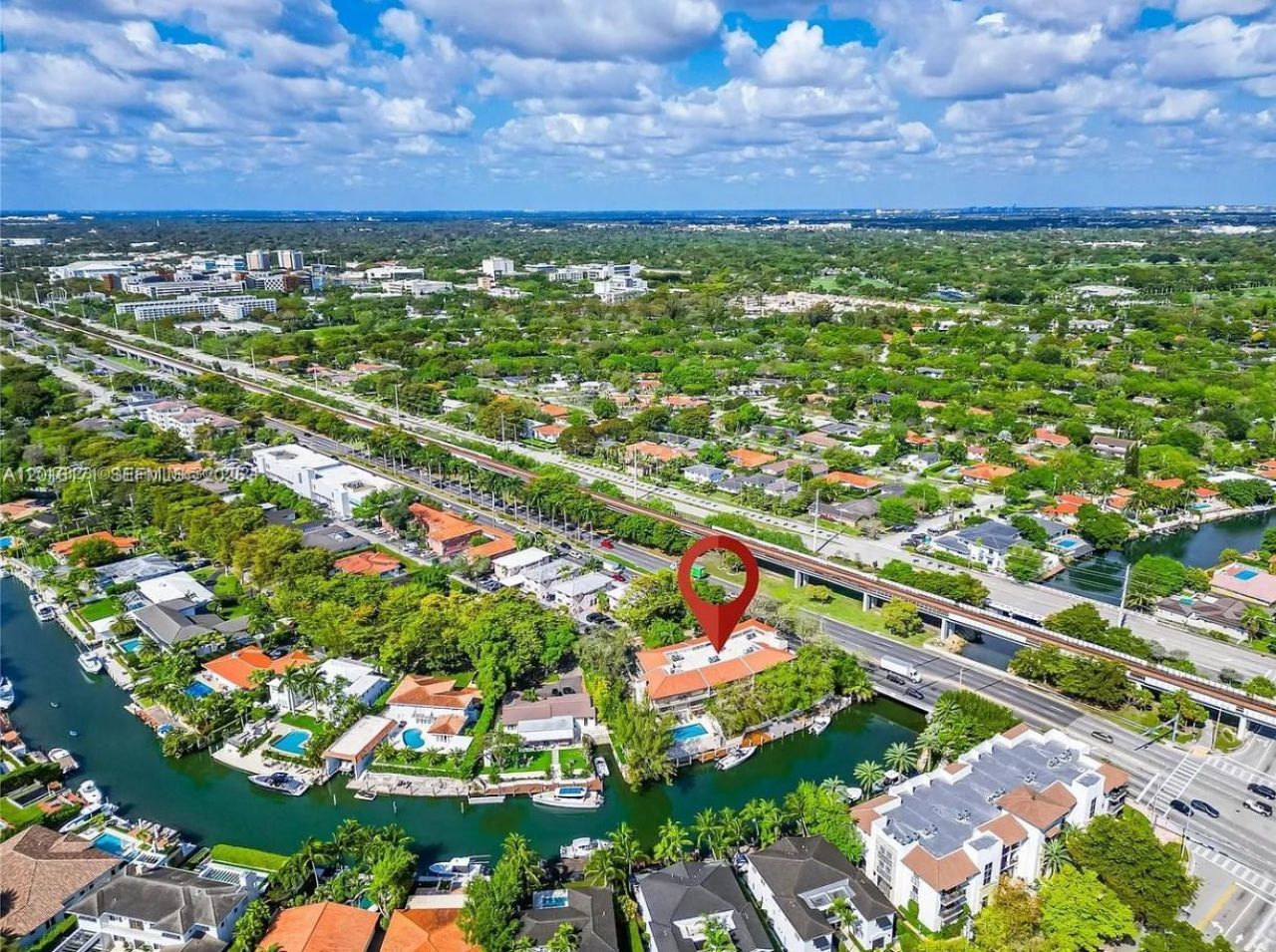 5201 Orduna Dr , Unit 10, Coral Gables, FL 33146 Photo