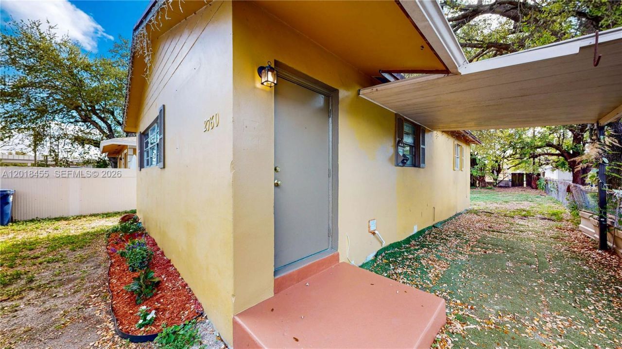 2760 NW 58th St , Miami, FL 33142 Photo