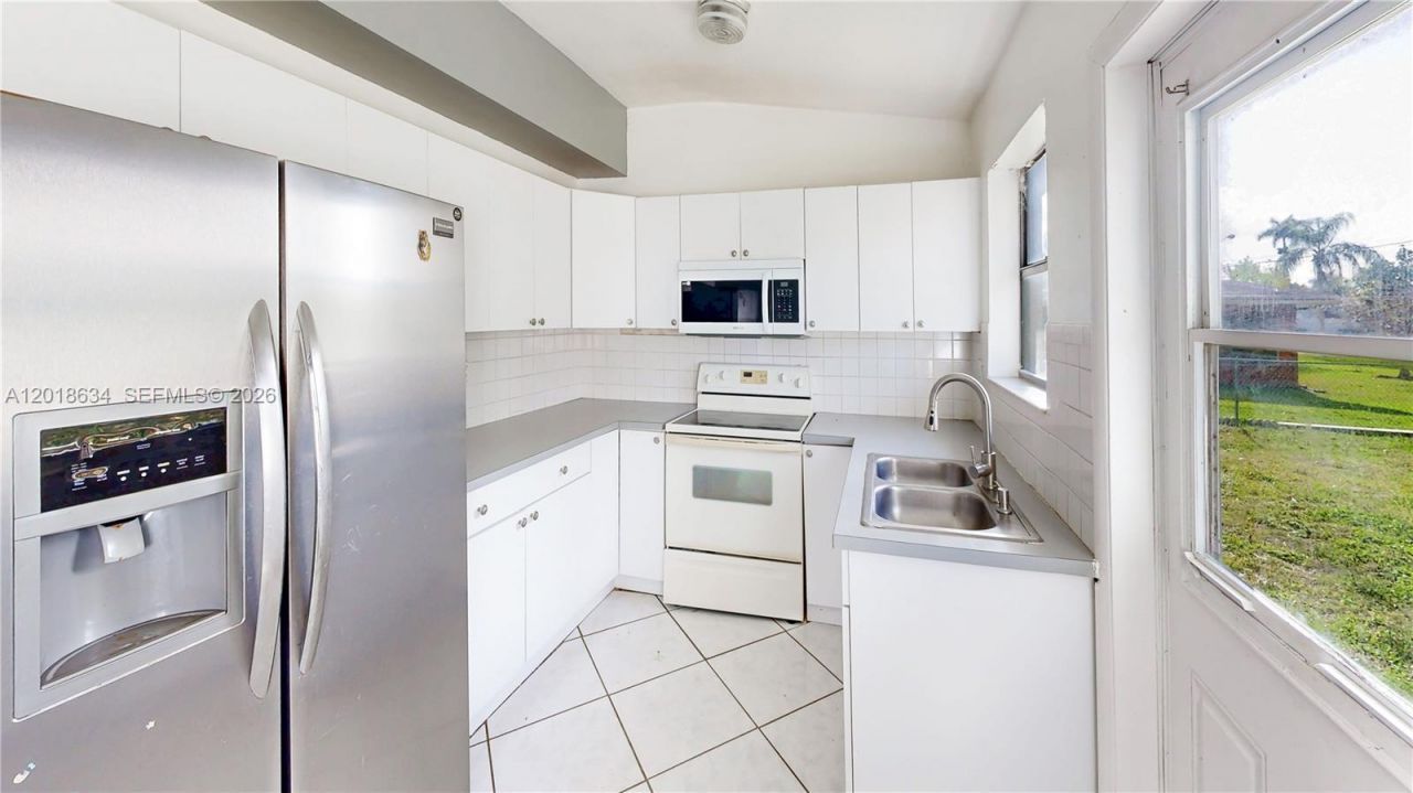 1610 NW 9th Ct, Homestead, FL 33030 Photo