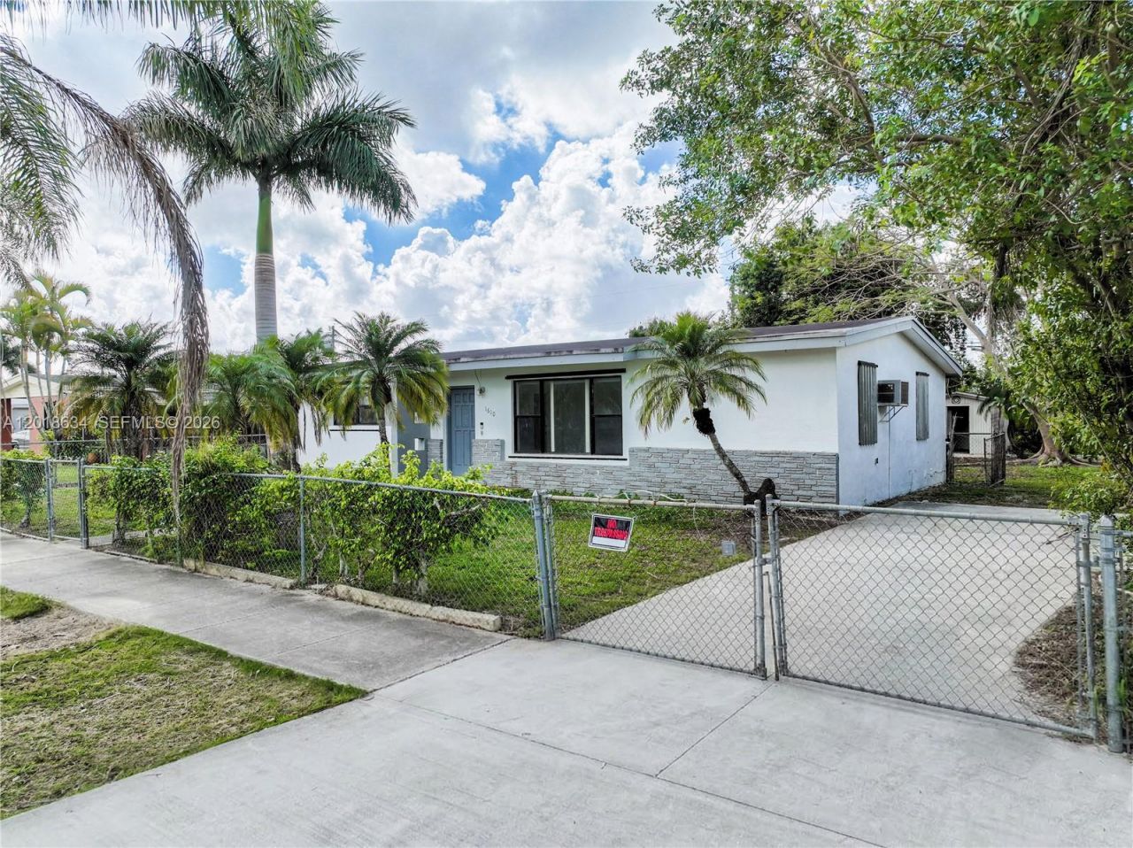 1610 NW 9th Ct, Homestead, FL 33030 Photo