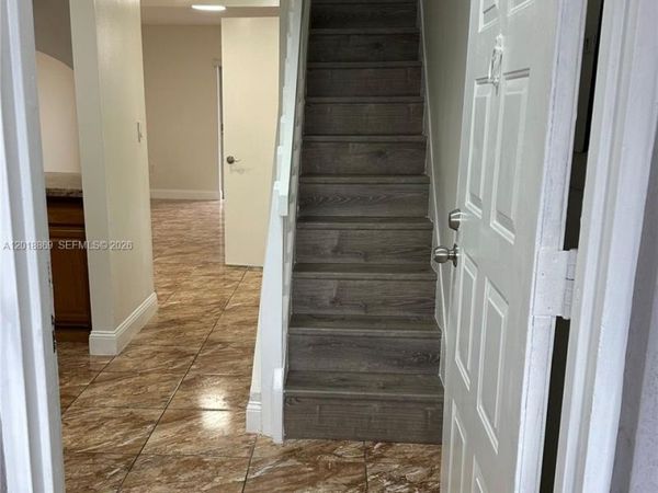 2780 W 76th St , Unit 203, Hialeah, FL 33016