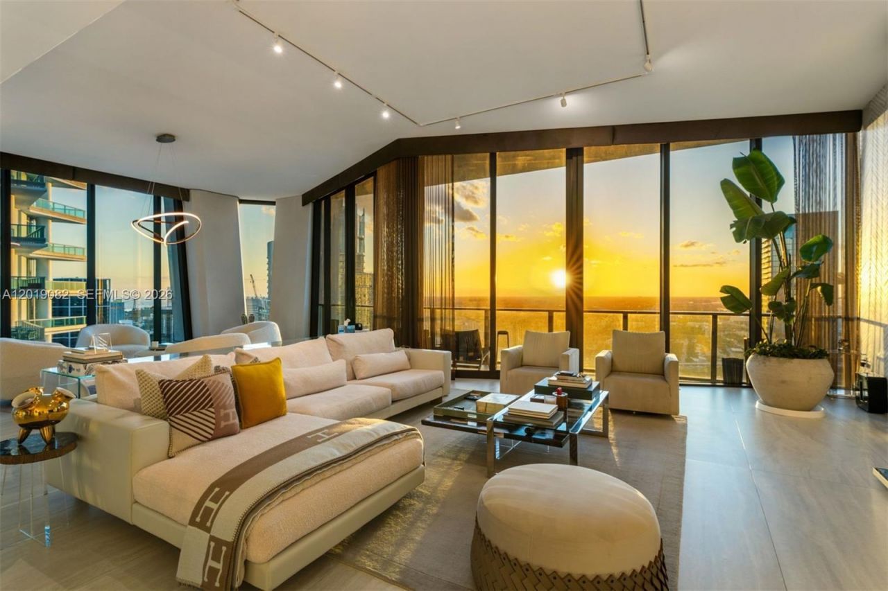 1000 Biscayne Blvd , Unit 5101, Miami, FL 33132 Photo